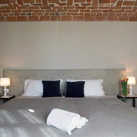 Cascina Marcantonio * أكوي تيرمي